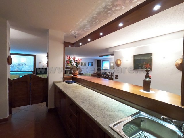 VILLA  - AMPIE METRATURE - PARCO PRIVATO 