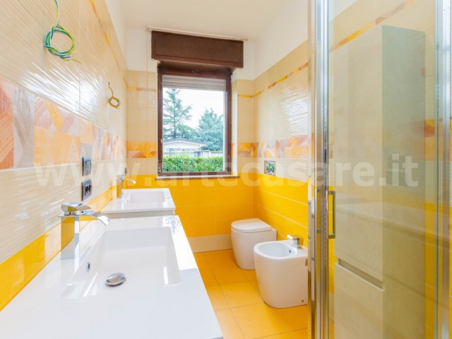 Samarate, Lombardia, 5 Camere Letto Camere Letto, 7 Stanze Stanze,3 BagniBagni,Villa,Vendita,2656