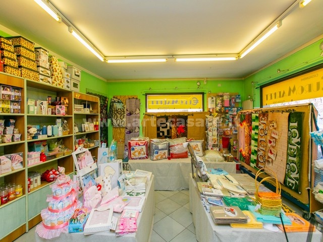 Samarate, Lombardia, 1 Stanza Stanze,1 BagnoBagni,Attività commerciale,Vendita,2833