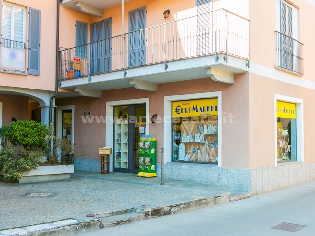 Samarate, Lombardia, 1 Stanza Stanze,1 BagnoBagni,Attività commerciale,Vendita,2833