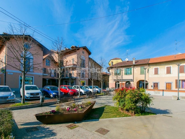 Samarate, Lombardia, 1 Stanza Stanze,1 BagnoBagni,Attività commerciale,Vendita,2833