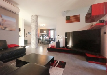 villa - giardino - ampi spazzi - cucina abitabile - 2 bagni - 