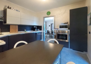 villa - giardino - ampi spazzi - cucina abitabile - 2 bagni - 