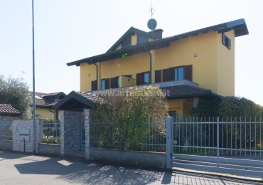 Buscate, Lombardia, 3 Camere Letto Camere Letto, 4 Stanze Stanze,3 BagniBagni,Villa bifamiliare,Vendita,3013