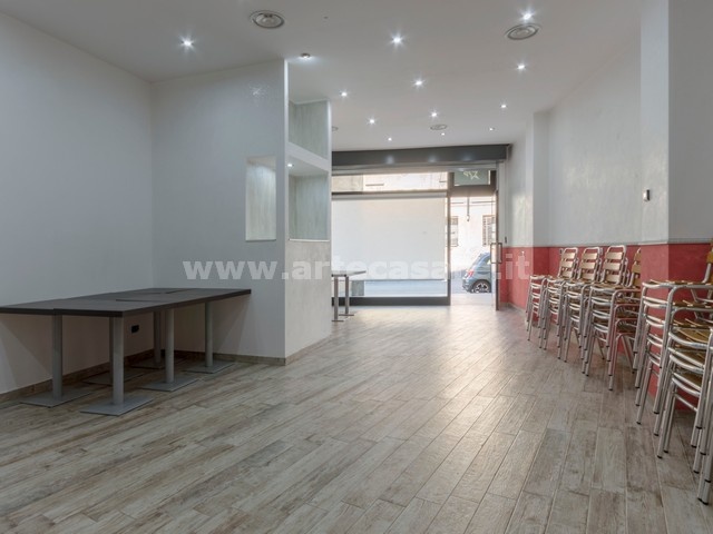 Busto Arsizio, Lombardia, 1 Stanza Stanze,2 BagniBagni,Negozio,Vendita,3139