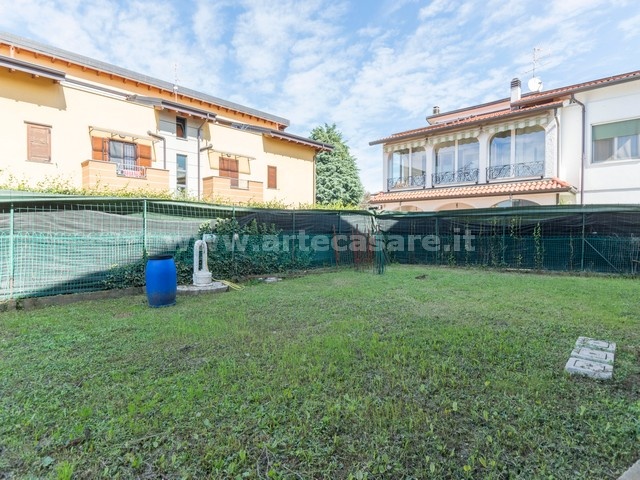 Mozzate, Lombardia, 2 Camere Letto Camere Letto, 3 Stanze Stanze,1 BagnoBagni,Casa indipendente,Vendita,3153