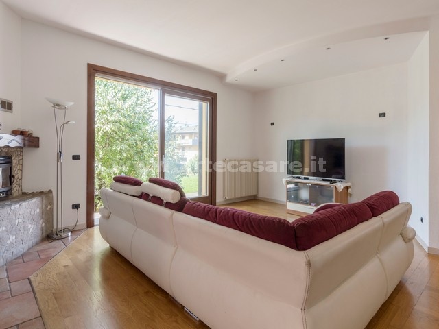 Mozzate, Lombardia, 2 Camere Letto Camere Letto, 3 Stanze Stanze,1 BagnoBagni,Casa indipendente,Vendita,3153