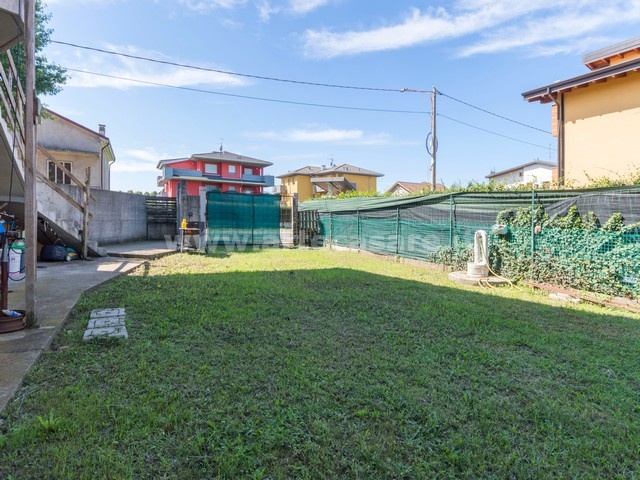 Mozzate, Lombardia, 2 Camere Letto Camere Letto, 3 Stanze Stanze,1 BagnoBagni,Casa indipendente,Vendita,3153
