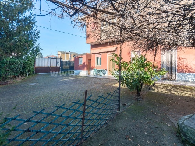 Busto Arsizio, Lombardia, 3 Camere Letto Camere Letto, 5 Stanze Stanze,2 BagniBagni,Villa,Vendita,3227