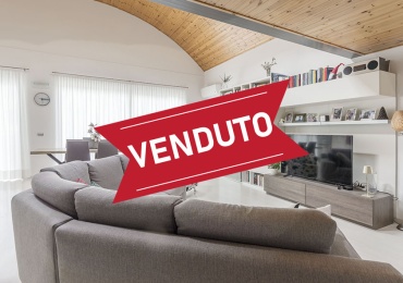 Saronno, Lombardia, 4 Stanze Stanze,2 BathroomsBathrooms,Loft,Venduto,0,3329