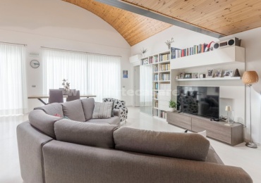 Saronno, Lombardia, 4 Stanze Stanze,2 BagniBagni,Loft,Vendita,3329