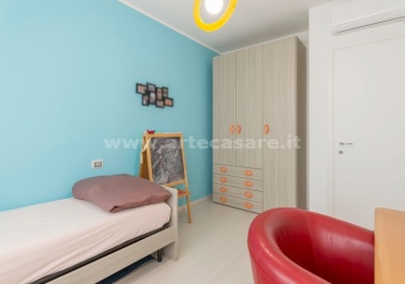 Saronno, Lombardia, 4 Stanze Stanze,2 BagniBagni,Loft,Vendita,3329