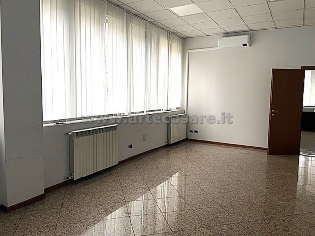 Legnano, Lombardia, 3 Stanze Stanze,1 BagnoBagni,Ufficio,Affitto,3398