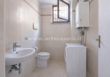 Samarate, Lombardia, 2 Stanze Stanze,1 BagnoBathrooms,Negozio,Vendita Usato,0,3453