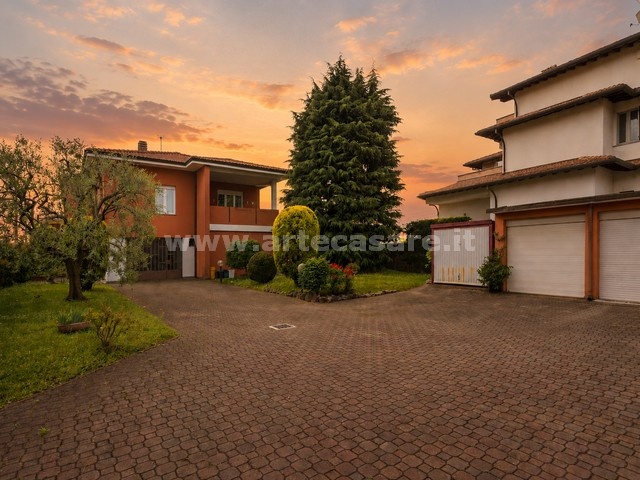 Busto Garolfo, Lombardia, 4 Stanze da Letto Stanze da Letto, 5 Stanze Stanze,2 BathroomsBathrooms,Villa,Vendita Usato,0,3484