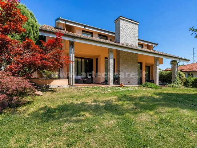 Busto Arsizio, Lombardia, 6 Stanze da Letto Stanze da Letto, 7 Stanze Stanze,5 BathroomsBathrooms,Villa,Vendita Usato,0,3493