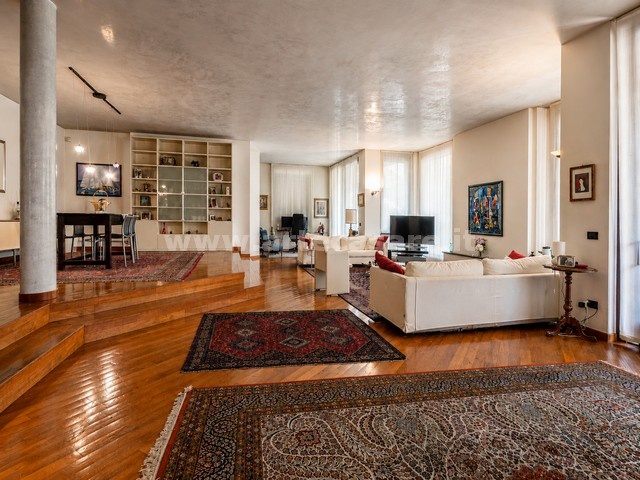 Busto Arsizio, Lombardia, 6 Stanze da Letto Stanze da Letto, 7 Stanze Stanze,5 BathroomsBathrooms,Villa,Vendita Usato,0,3493