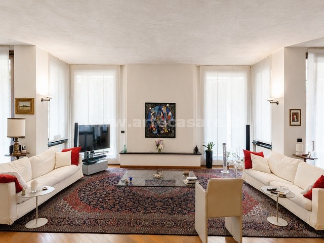 Busto Arsizio, Lombardia, 6 Stanze da Letto Stanze da Letto, 7 Stanze Stanze,5 BathroomsBathrooms,Villa,Vendita Usato,0,3493