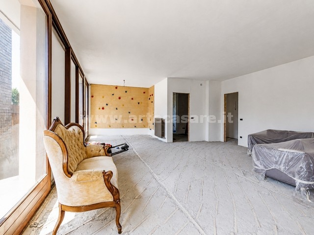 Busto Arsizio, Lombardia, 6 Stanze da Letto Stanze da Letto, 7 Stanze Stanze,5 BathroomsBathrooms,Villa,Vendita Usato,0,3493