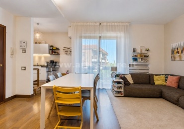 Saronno, Lombardia, 2 Stanze da Letto Stanze da Letto, 3 Stanze Stanze,1 BagnoBathrooms,Appartamento,Vendita Usato,0,3499 Saronno, Lombardia, 2 Stanze da Letto Stanze da Letto, 3 Stanze Stanze,1 BagnoBathrooms,Appartamento,Vendita Usato,0,3499