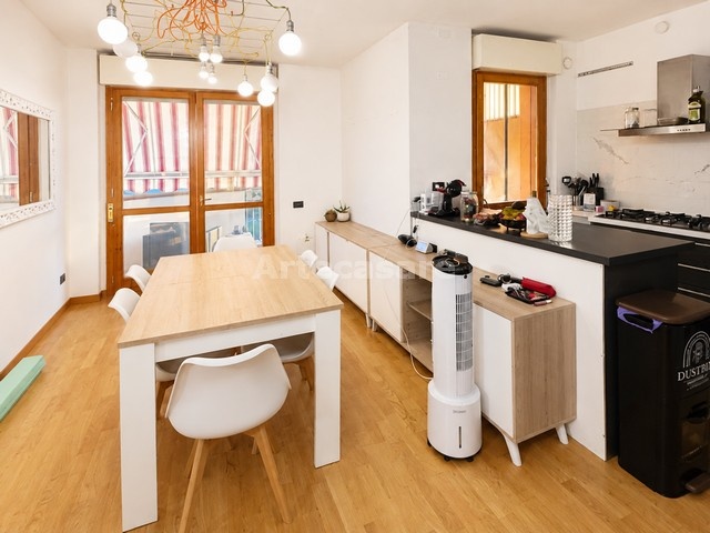 Ossona, Lombardia, 3 Stanze da Letto Stanze da Letto, 4 Stanze Stanze,2 BathroomsBathrooms,Appartamento,Vendita Usato,0,3519
