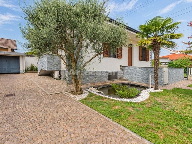 Via Cefalonia 7, Busto Garolfo, Lombardia, 2 Stanze da Letto Stanze da Letto, 3 Stanze Stanze,2 BathroomsBathrooms,Villa,Vendita Usato,0,3560